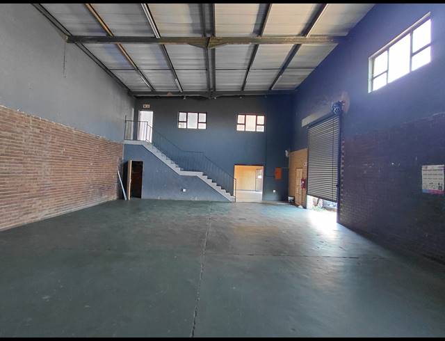 186M² WAREHOUSE TO LET IN CLAYVILLE
